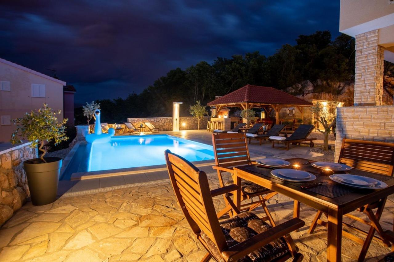 Luxury Villa Allen With Pool Klimno Oda fotoğraf